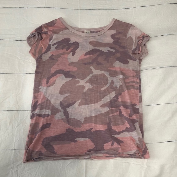Pink camo free people shirt - Picture 1 of 2